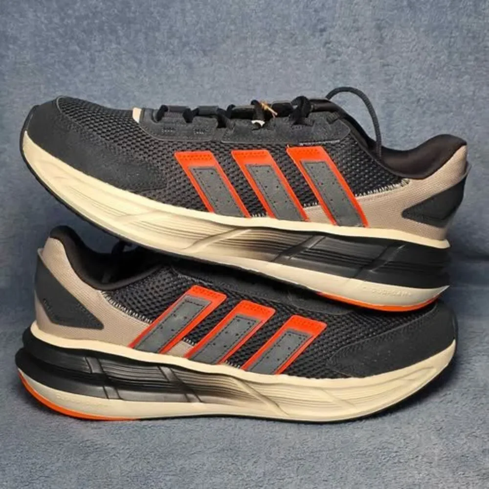 New Adidas ASTRATAR Mens US 12 Sneakers